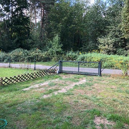 ベルナウ・バイ・ベルリンMobilheim Am Waldアパートメント エクステリア 写真
